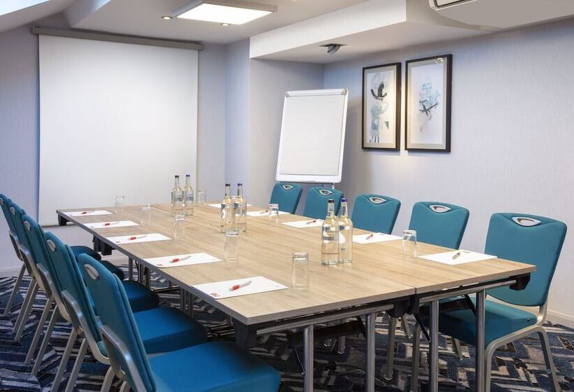 هتل Leonardo  London Heathrow Airport