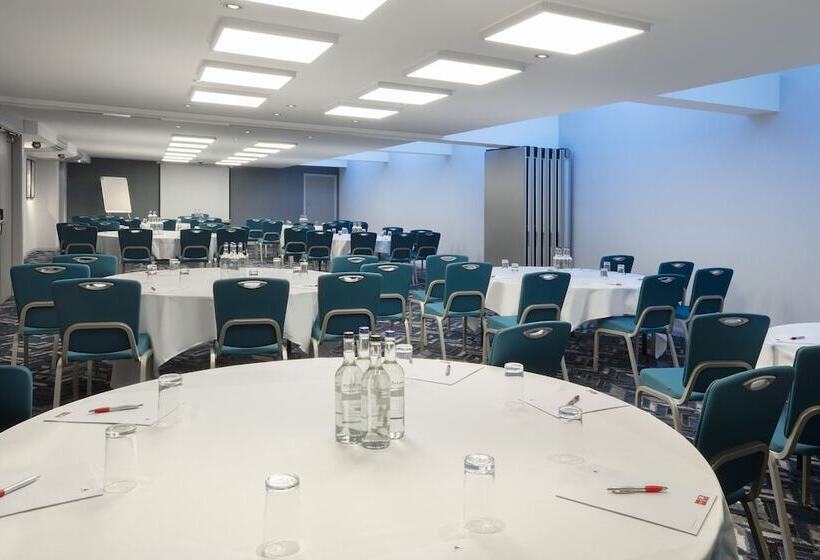 هتل Leonardo  London Heathrow Airport