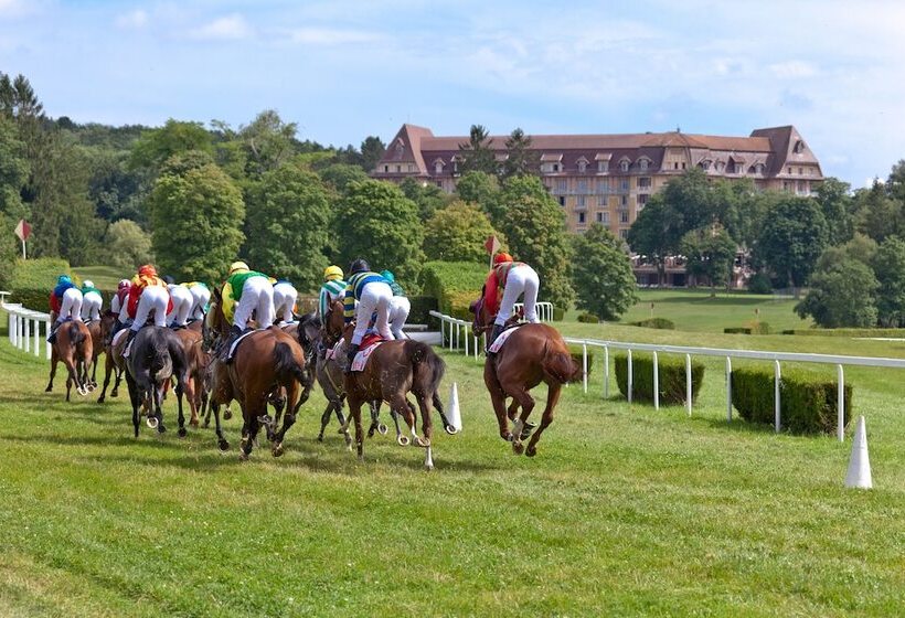 ホテル Mercure Vittel