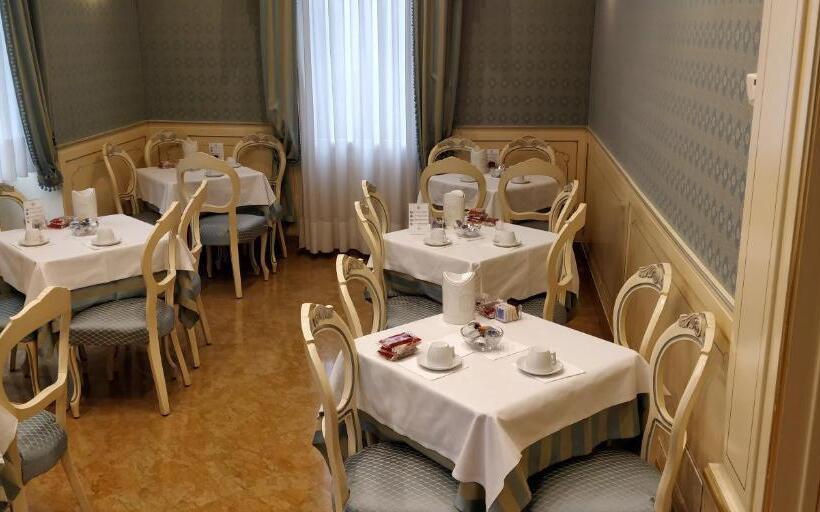 هتل Villa Delle Palme