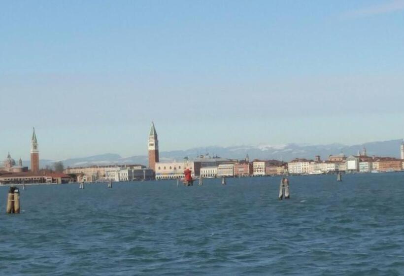 هتل Villa Delle Palme