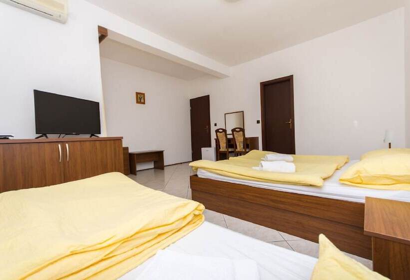 בית מלון כפרי Villa Katarina