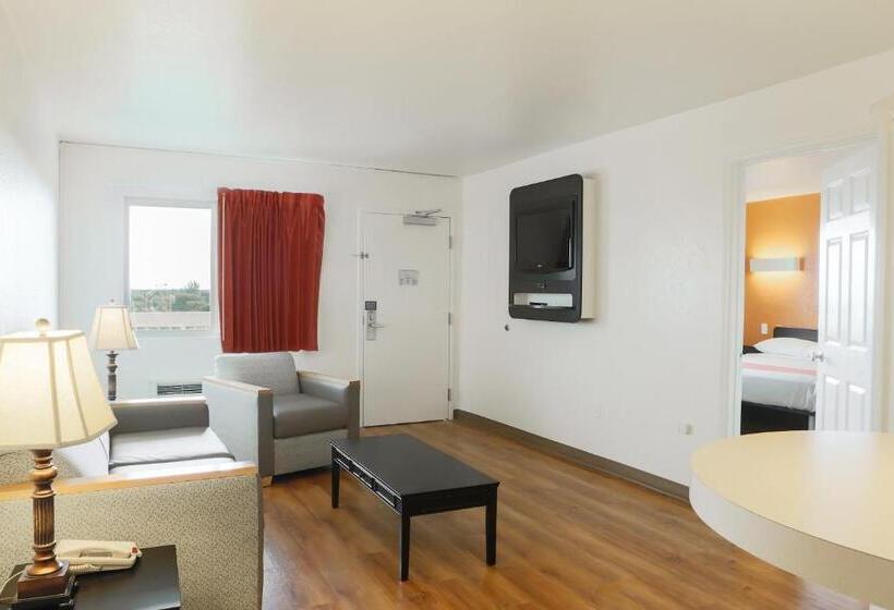 Motel 6 Cutler Bay, Fl
