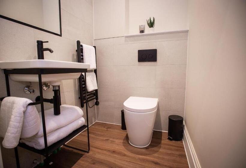 هتل The Gresham Apart