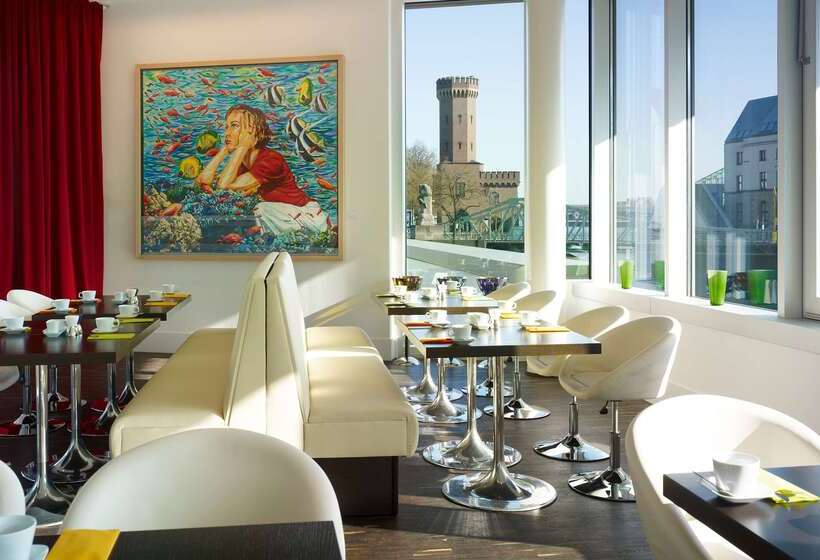 Art Otel Cologne, Powered By Radisson Hotels