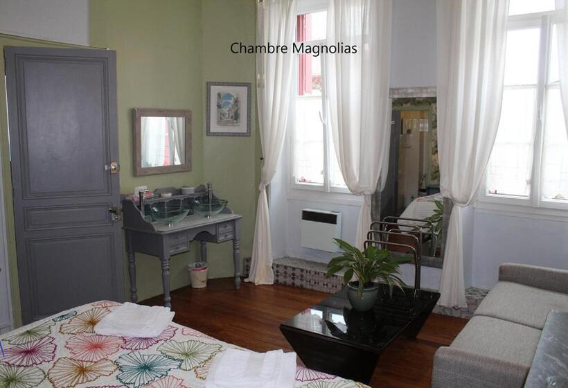 민박 Maison Prades Chambre D Hotes