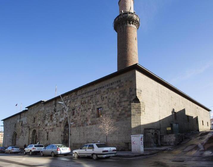 هتل Dedeman Palandoken Ski Lodge