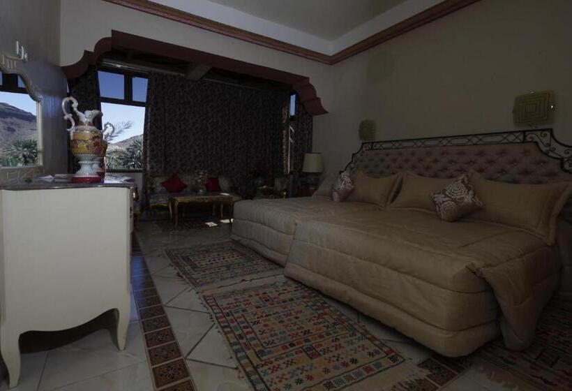 هتل Hôtel Le Tinsouline