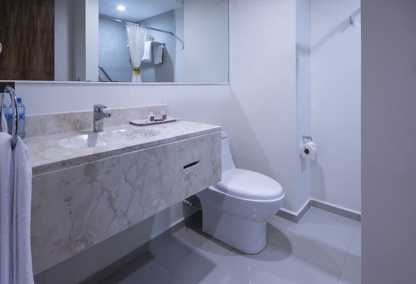 ホテル Mision Express Merida Altabrisa