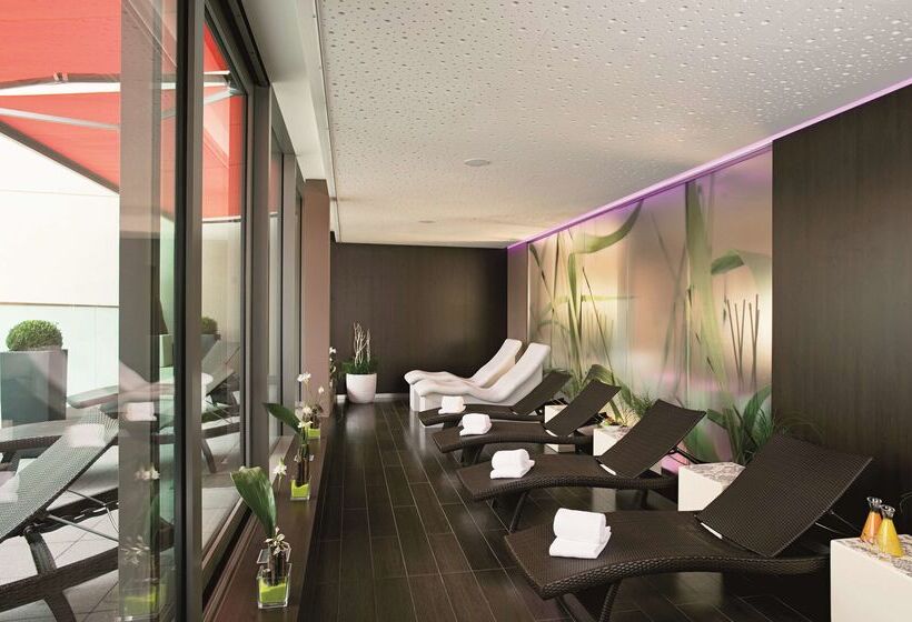 ホテル NH Collection Dresden Altmarkt