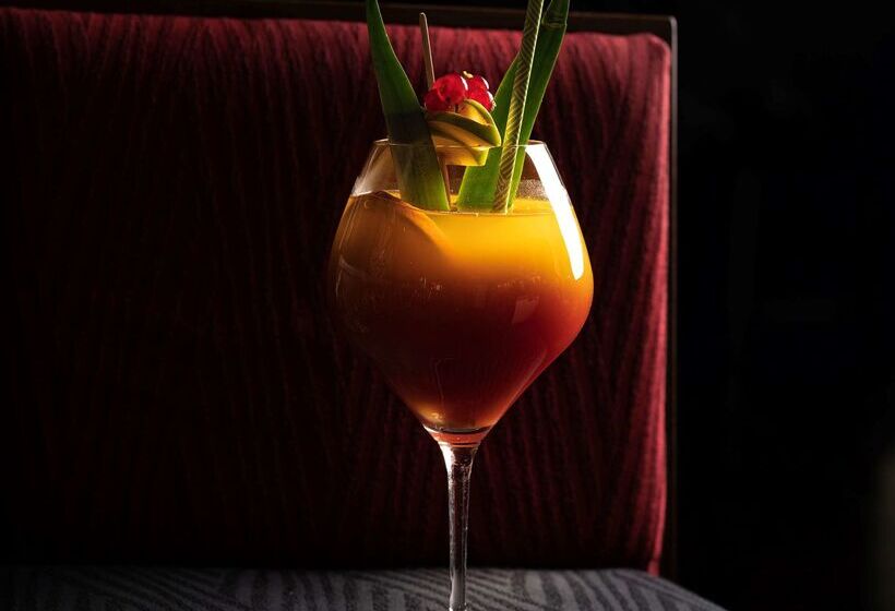 ホテル Golden Tulip Muscat