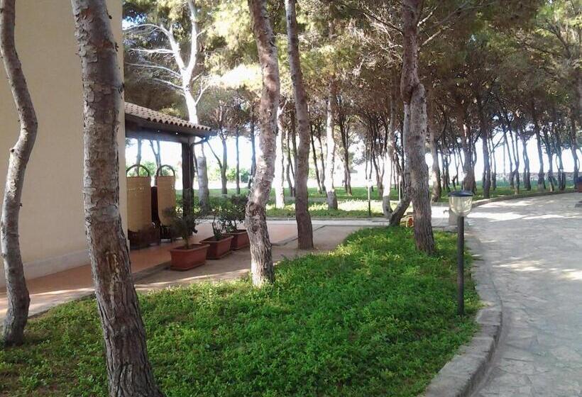 هتل Residence Punta Longa