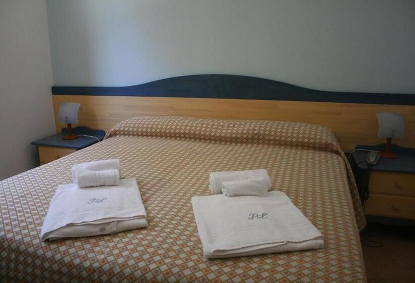 هتل Residence Punta Longa