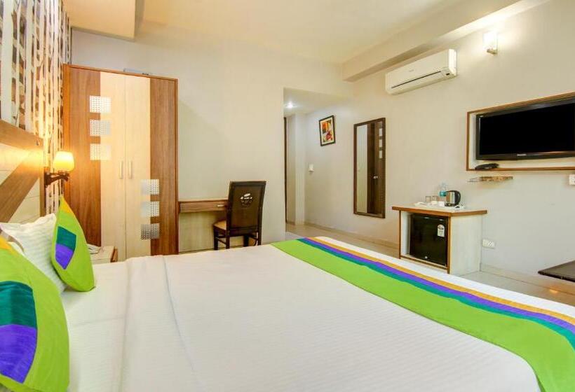 ホテル Treebo Rockwell Plaza