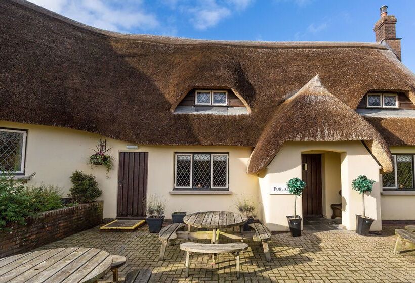 בית מלון כפרי Woodford Bridge Country Club