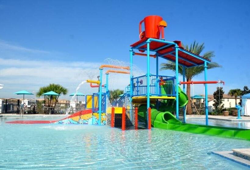 8 Bed Villa With Games, Pool & Spa
