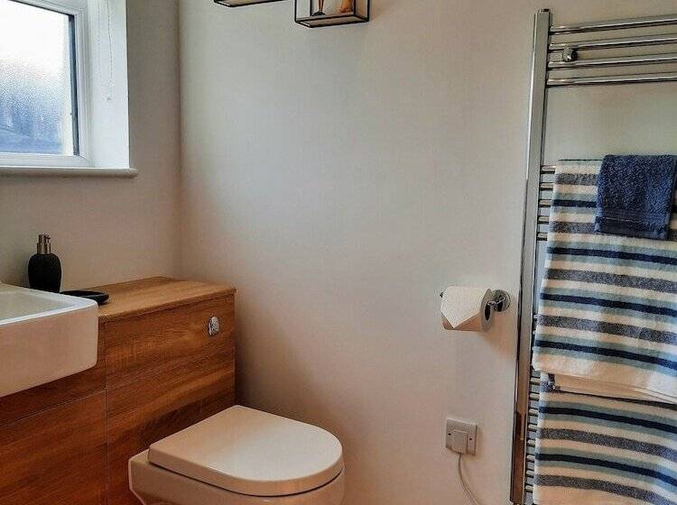 تختخواب و صبحانه Viva Guest House