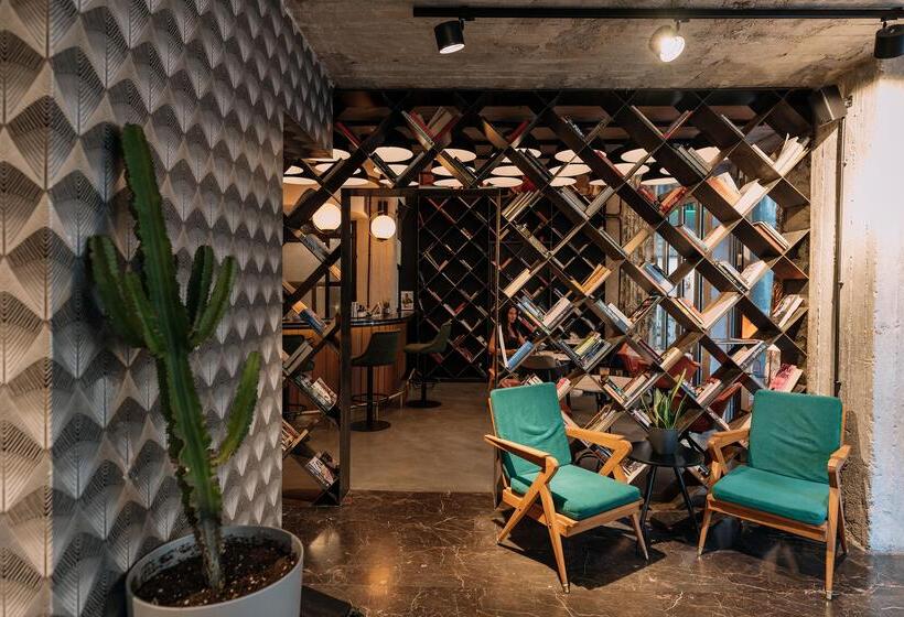 Dave Red Athens, A Member Of Brown Hotels