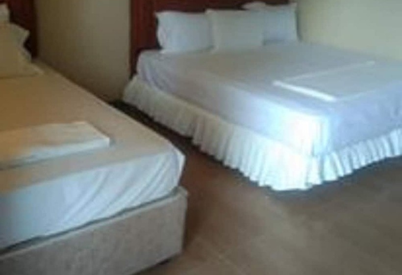 فندق Hana Natsu Resorts Beach &