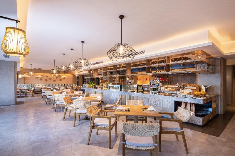 Отель Holiday Inn Resort Mengding Mountain By Ihg