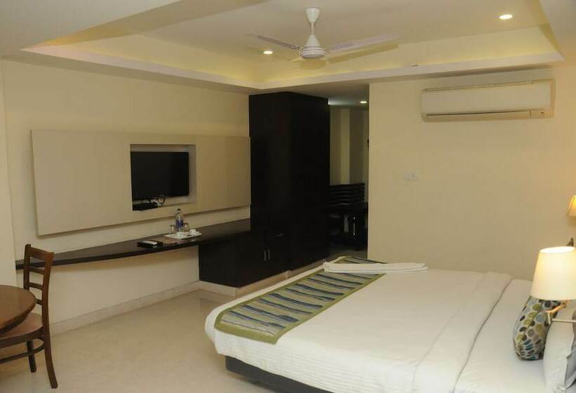 호텔 Suvarna Regency