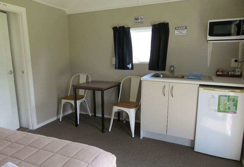 בית מלון כפרי Whanganui Seaside Holiday Park