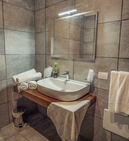مبيت وإفطار Chalet Lago