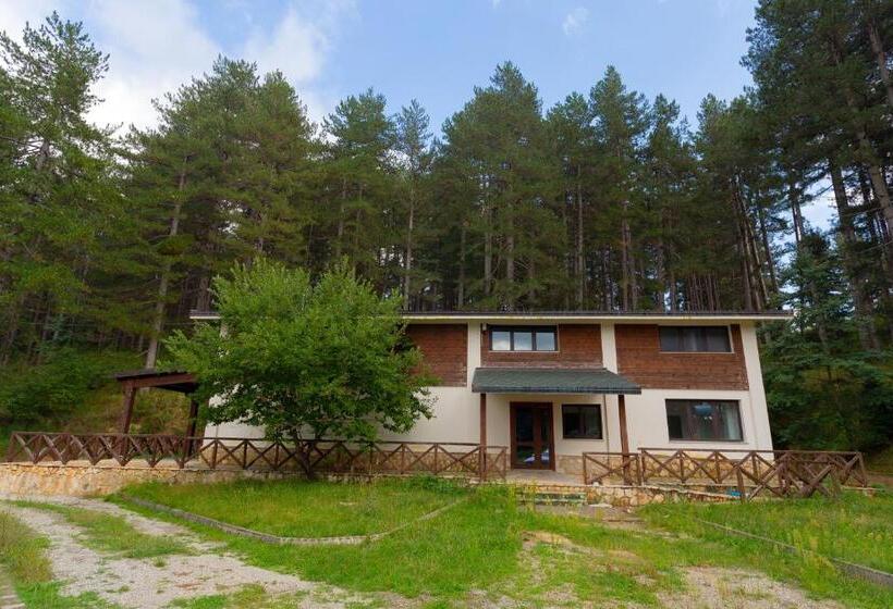 مبيت وإفطار Chalet Lago