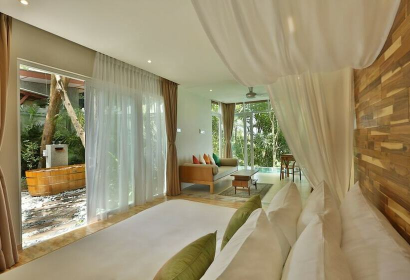 Szálloda Ambong Pool Villas