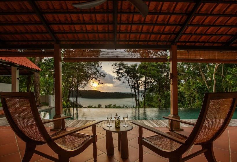 Szálloda Ambong Pool Villas