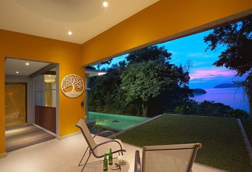 Szálloda Ambong Pool Villas