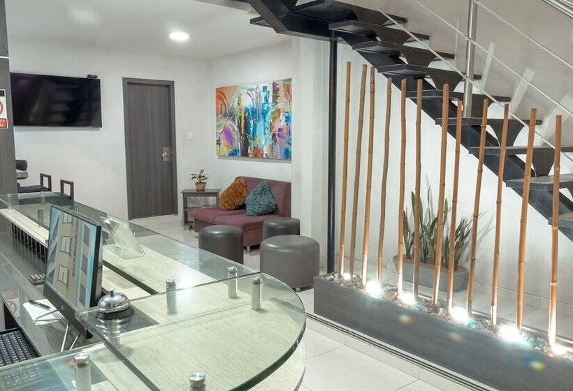 هتل Inter Del Café