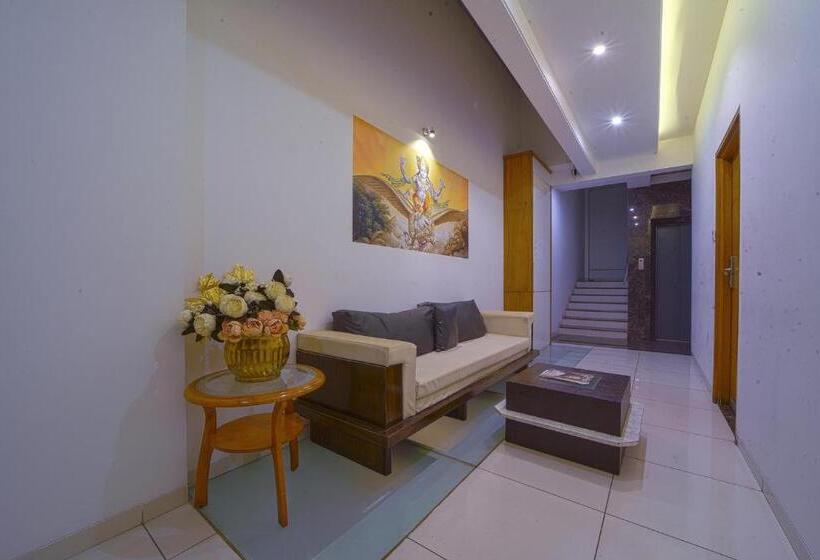 فندق Sri Sri Executive, Kolhapur