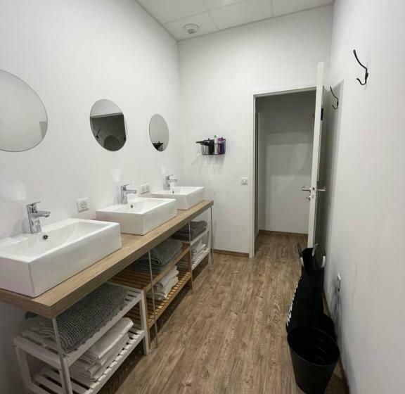 هاستل Le Pavillon