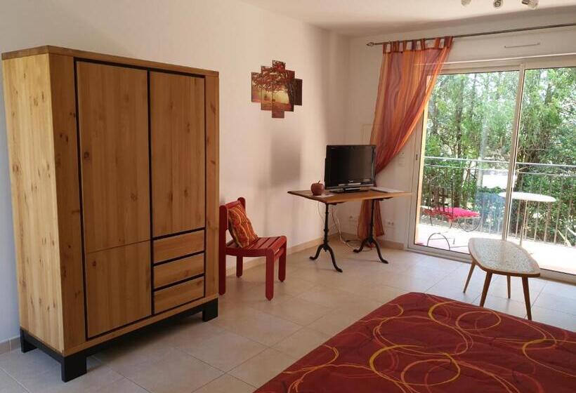צימר Villa Des Masques