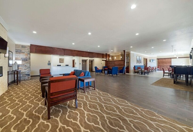 בית מלון כפרי Comfort Inn & Suites Harrah