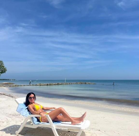 هتل El Embrujo Tintipan