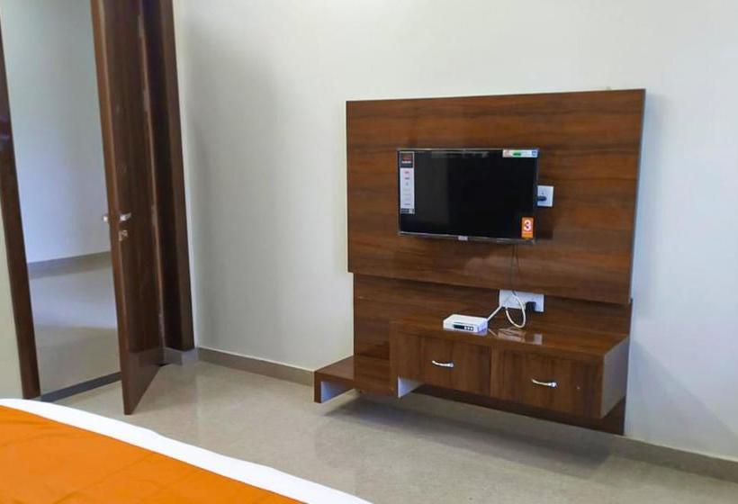 فندق Fab Mohan Palace