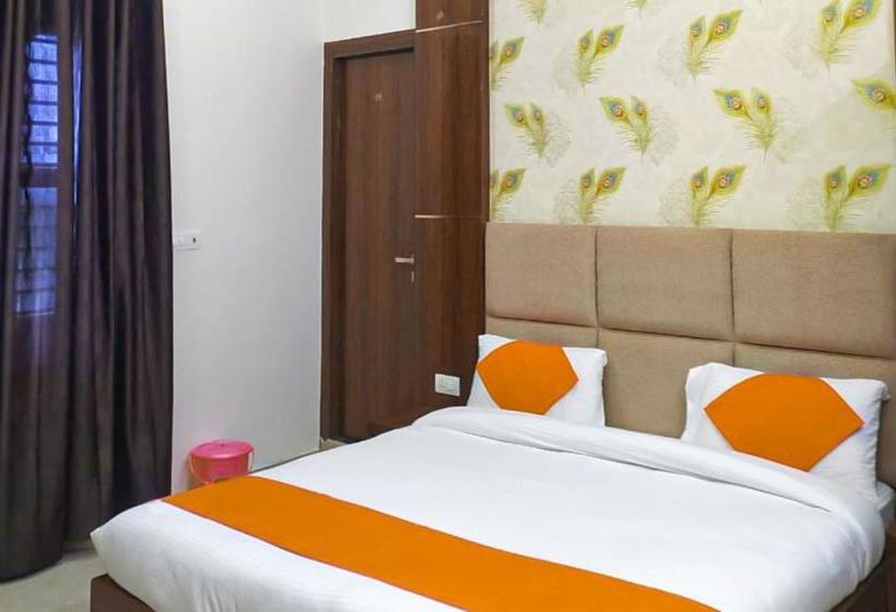 فندق Fab Mohan Palace