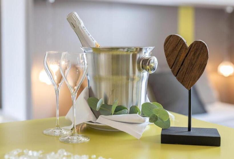 فندق Restaurant Sternen