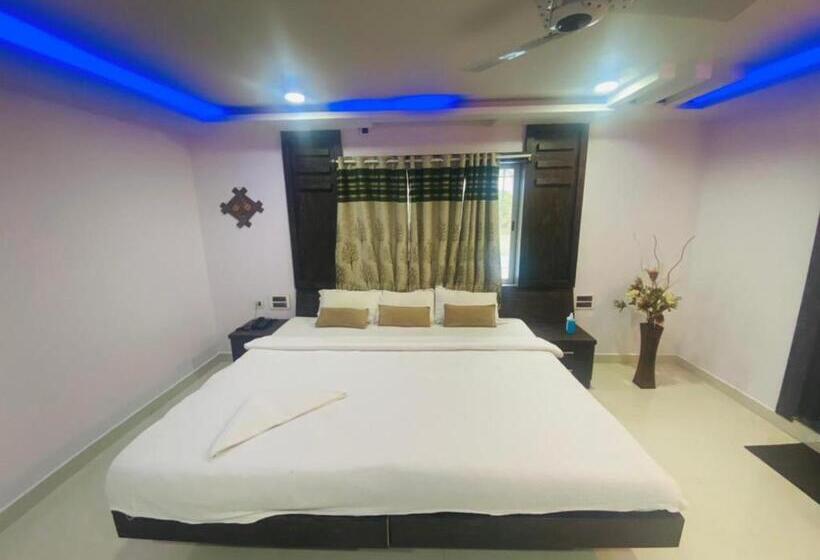 בית מלון כפרי Staymaker Lake Residency