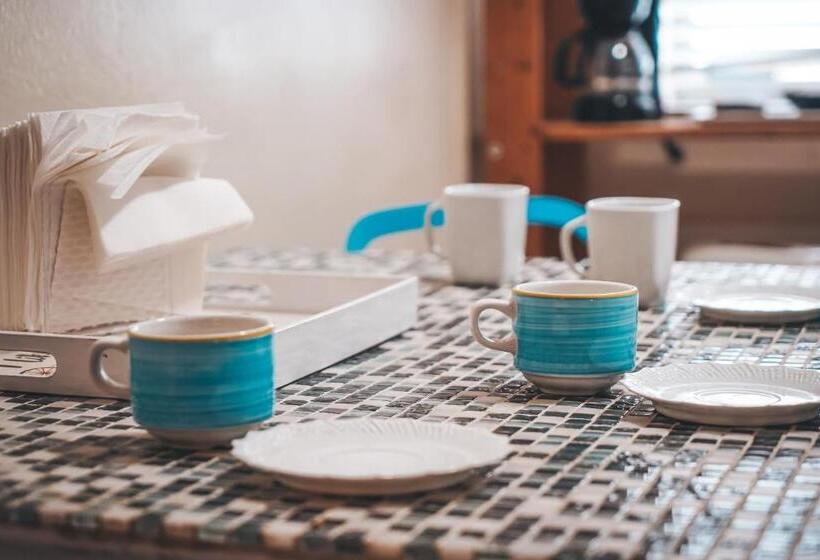 مُتل Hollywood Light Haven Lodge