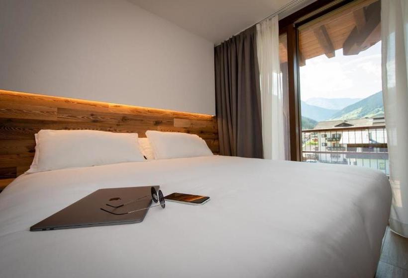 Nira Mountain Resort Futura