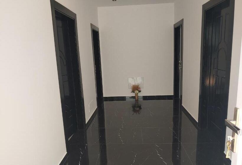 پانسیون Villa Leonel Zeka