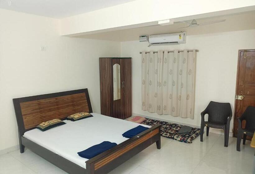 بنسيون Sai Leela Guest House