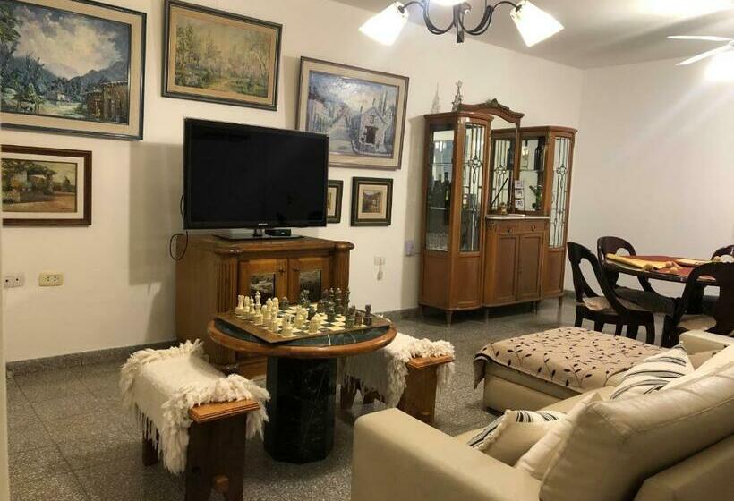 تختخواب و صبحانه Casa De Piedra  Céntrica