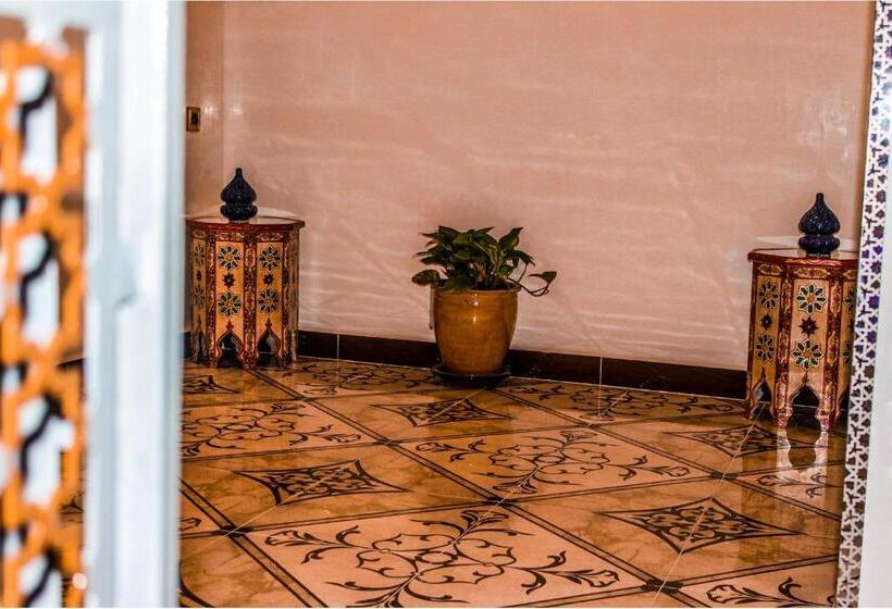 تختخواب و صبحانه Riad Azemmat