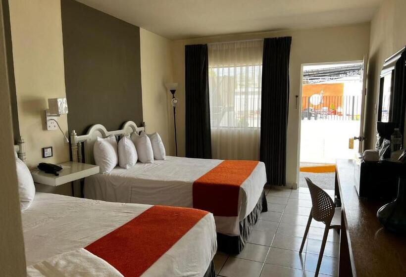 فندق Los Robles