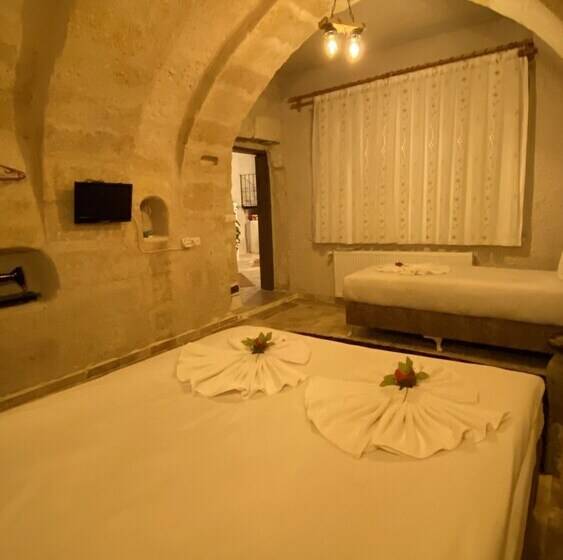 هتل Cappadocia Urgup Stone House