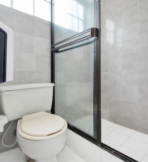 هتل Kpre Coveñas